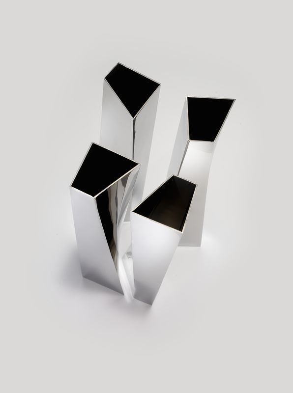 Crevasse by Zaha Hadid - Váza na kvety od ALESSI