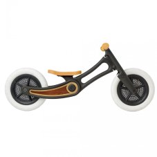 Doplnky k odrážadlu a trojkolke z recyklovaného materiálu od Wishbone