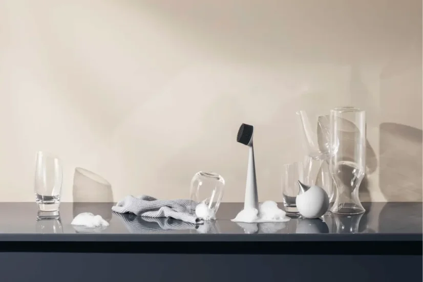 Dávkovač mydla - silikónový - mramorovo sivý od Eva Solo