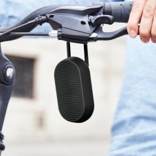 Outdoorový reproduktor s karabínou MINO T od Lexon