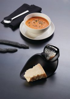 Forma by Zaha Hadid - Strúhadlo na syr od ALESSI