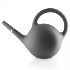 Inovatívna krhla na vodu Globe od Eva Solo so sprškou