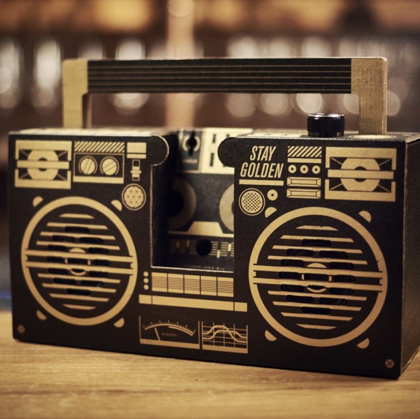 DYI kartónový bluetooth reproduktor Berlin Boombox - Druh: Black & Gold