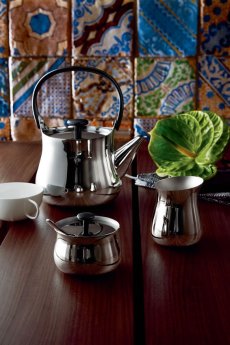 Kanvica/čajník zrkadlovo leštená od ALESSI