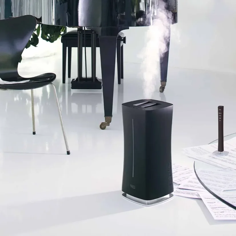 Inovatívny ultrazvukový zvlhčovač EVA little od Stadler Form - Farba: Čierna